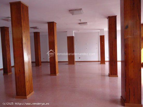 Local Comercial junto a la Cruz - CACERES