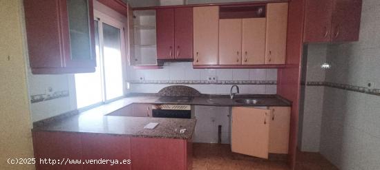 OPORTUNIDAD, SE VENDE PISO EN SAN ANTON. - MURCIA