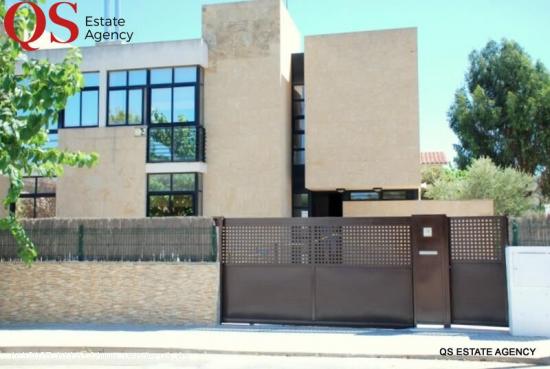 Casa adosada en la urbanización Chalets de Salou, Salou - TARRAGONA