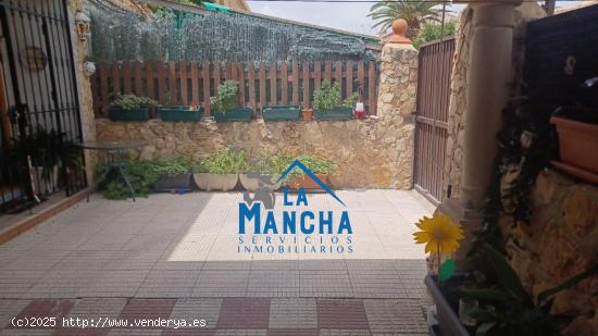 INMOBILIARIA LA MANCHA VENDE CHALET EN ZONA FATIMA/CIRCUNVALACION - ALBACETE