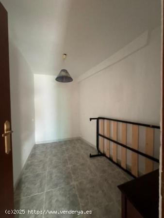 CASABANCO VENDE VIVIENDA  DE CUATRO DORMITORIOS EN ALCUESCAR. - CACERES