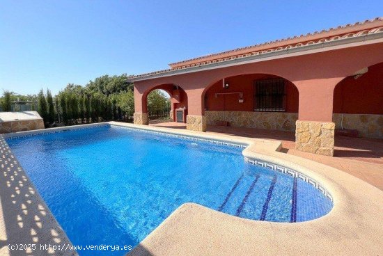 Finca en venta en Pedreguer (Alicante)