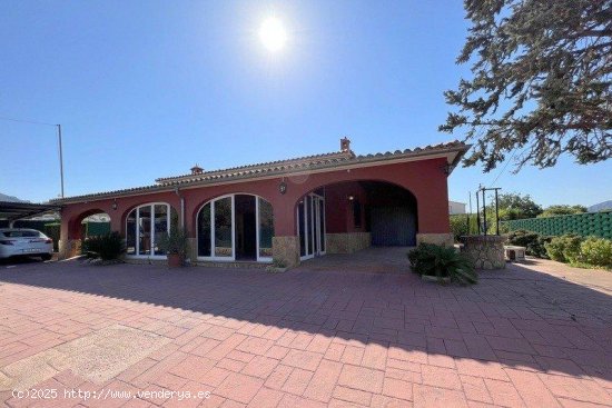 Finca en venta en Pedreguer (Alicante)