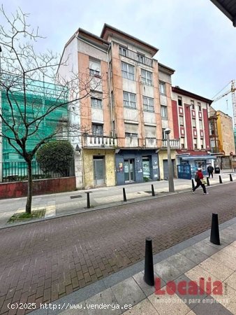 Oportunidad de Inversión: Edificio en Torrelavega, Cantabria