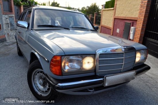 Mercedes Clase E w 123 240d kombi de 1983 con 167.000 Km por 14.700 EUR. en Granada