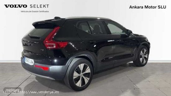 Volvo XC40 1.5 T3 MOMENTUM PRO AUTO 5P de 2021 con 65.000 Km por 26.900 EUR. en Alicante