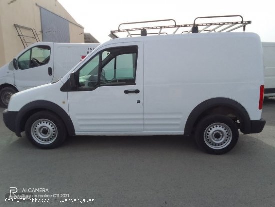 Ford Transit Connect 75T220 FURGON. de 2013 con 160.000 Km por 7.000 EUR. en Murcia