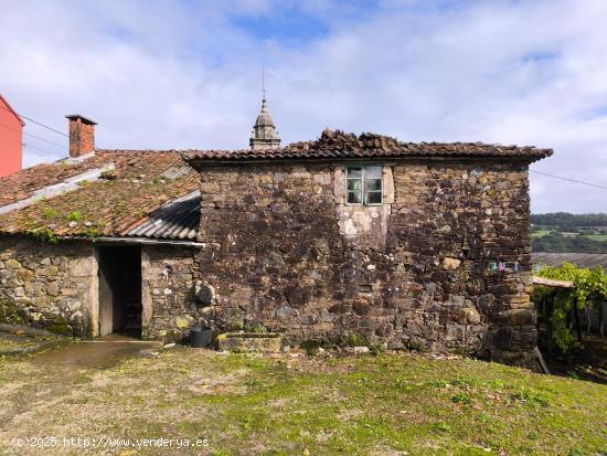 CASA DE PIEDRA PARA RESTAURAR EN SANTIAGO - A CORUÑA