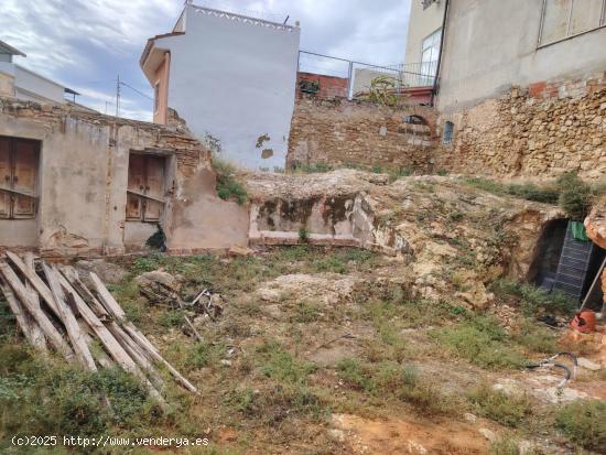  Amplio solar en casco antiguo - VALENCIA 