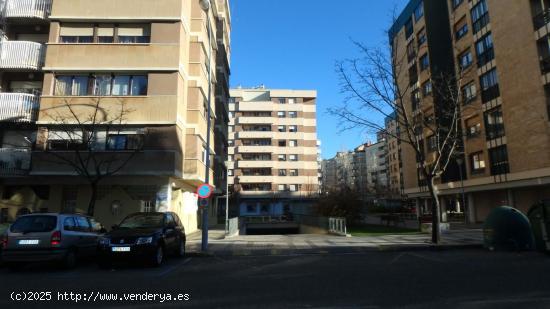 ALQUILER GARAJE EN CALLE ITURRAMA - NAVARRA