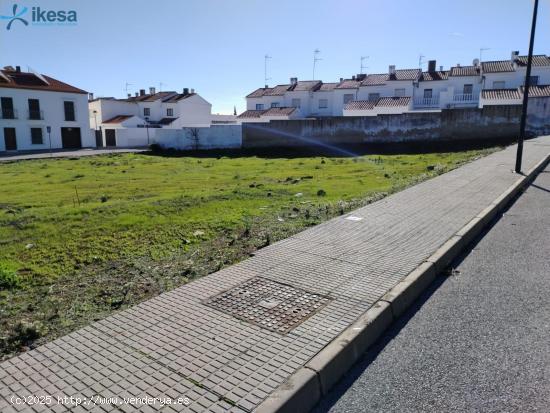  Venta de Suelo Urbano Residencial en Sector HERMANAS DEL SANTO ANGEL Azuaga (Badajoz) - BADAJOZ 