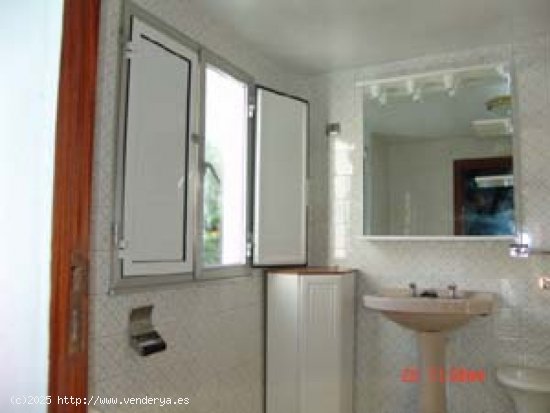 Casa-Chalet en Venta en Ribeira (Santa Uxia) La Coruña