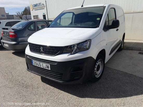 Peugeot Partner PRO STANDARD 600 KG BLUE HDI 100 CV - Ponteareas