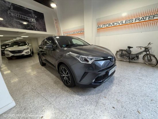 Toyota C-HR Hybrid Active - 