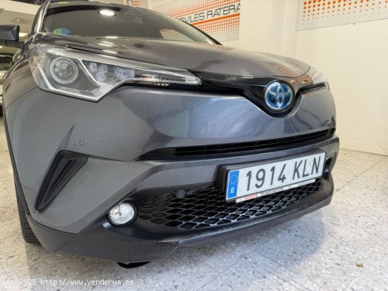 Toyota C-HR Hybrid Active - 