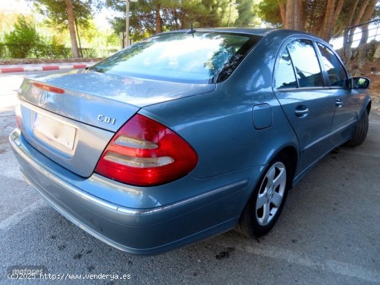 Mercedes Clase E 320 cdi avantgarde-piel nappa designo-klimatiza-BIXENON de 2005 con 450.000 Km por 