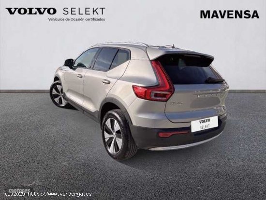 Volvo XC40 XC40 Core, T2 automatico, Gasolina de 2023 con 10.322 Km por 34.500 EUR. en Badajoz