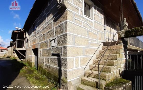 CASA DE PIEDRA PARA REFORMAR CON PATIO Y PARCELA ENFRENTE - ORENSE