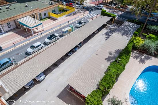 Plaza de garaje en venta techada en zona Levante / Alfonso Puchades, Benidorm. - ALICANTE