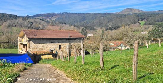 EXPECTACULAR CASA DE PIEDRA CON TERRENO - CANTABRIA