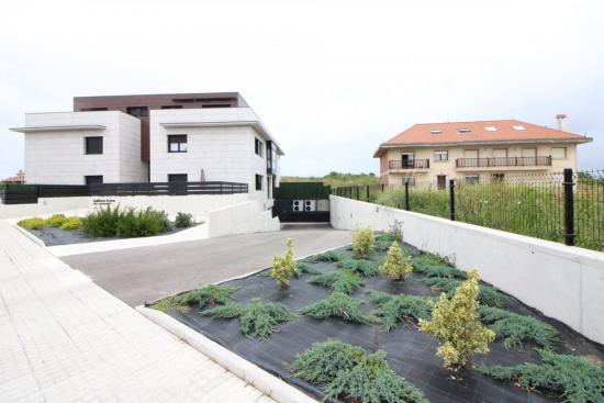 PISO SEMI NUEVO EN EDIFICO LA PERLA EN SOTO DE LA MARINA- JUNTO LA VIRGEN DEL MAR - CANTABRIA