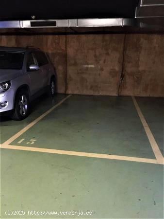 Plaza de parking para coche - BARCELONA