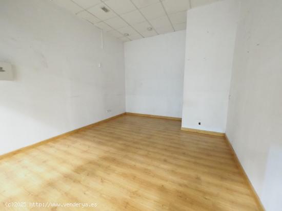 SE VENDE LOCAL COMERCIAL EN MANRESA, ZONA CENTRO - BARCELONA