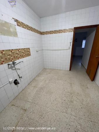 SE VENDE PISO EN PLANTA BAJA EN JÉDULA - CADIZ