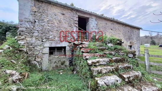 CASA Y CABAÑA PARA REHABILITAR. SOLORZANO - CANTABRIA