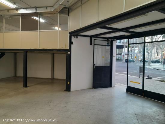  Local comercial en Barcelona, zona 22@ de 225 m2. de superficie - BARCELONA 