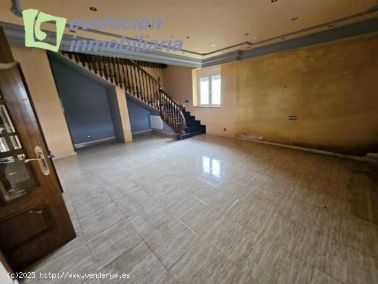 SE VENDE CHALET EN MELGAR DE FERNAMENTAL, BURGOS. - BURGOS