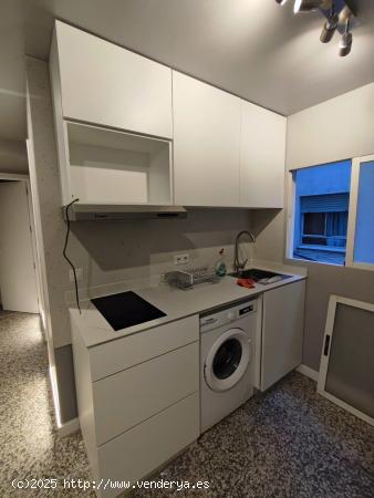  PISO EN ZONA UNIVERSIDADES, 5 HABITACIONES Y 5 BAÑOS. - VALENCIA 