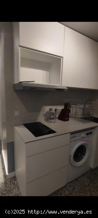 PISO EN ZONA UNIVERSIDADES, 5 HABITACIONES Y 5 BAÑOS. - VALENCIA