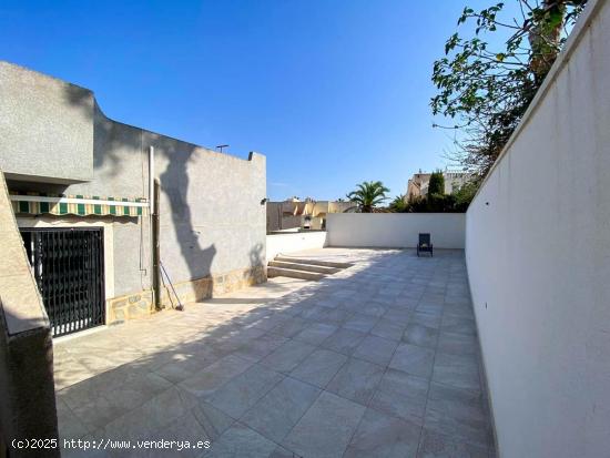 Chalet en Calle Relámpago Los Balcones - ALICANTE