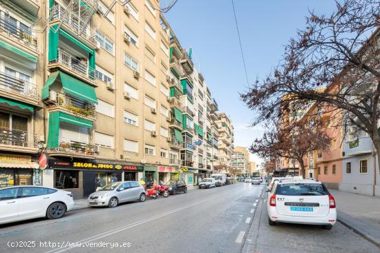 GRAN LOCAL EN AVENIDA DE DILAR - GRANADA