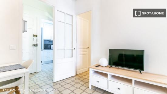 Apartamento totalmente equipado a unos pasos del metro Poblenou - BARCELONA