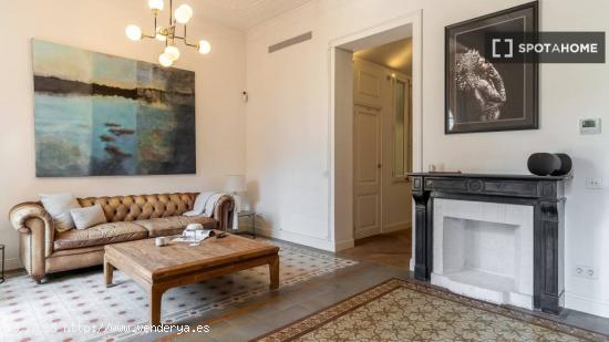 Apartamento de 2 dormitorios en alquiler en L'Eixample - BARCELONA