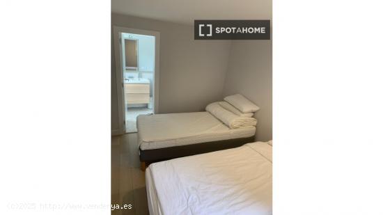 Apartamento de 3 dormitorios en alquiler en El Raval - BARCELONA