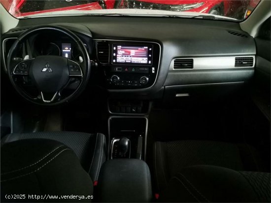 Mitsubishi Outlander 200 MPI Motion CVT 2WD 5 Plazas - Jaén