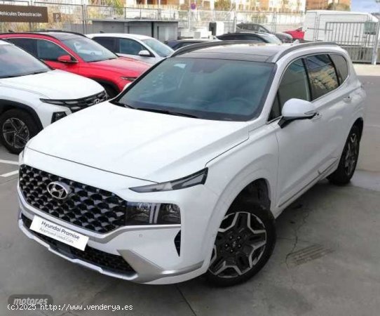  Hyundai Santa Fe Santa Fe 1.6TGDI PHEV Style 7pl 4WD 6AT de 2024 por 46.490 EUR. en Madrid 