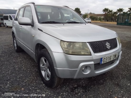 Suzuki Grand Vitara 1.9 DDIS 129 CV 5 PUERTAS. de 2006 con 350.000 Km por 6.500 EUR. en Murcia