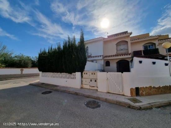 CHALET ADOSADO en Estrella de Mar-Cartagena - MURCIA