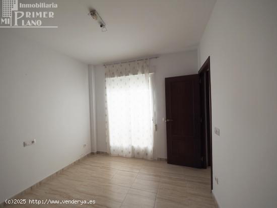 Se vende piso de 3 dormitorios, 2 baños nuevo a estenar en Ossa de Montiel - ALBACETE