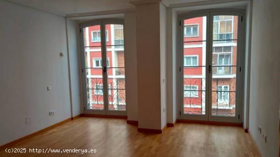 Piso en venta en calle Gamazo - VALLADOLID