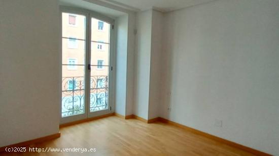 Piso en venta en calle Gamazo - VALLADOLID