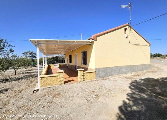 CASA DE CAMPO CON TERRENO JUNTO A LA ESTACIÓN DE PUERTO LUMBRERAS - MURCIA