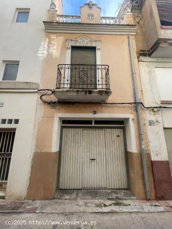  SE VENDE CASA PARA REFORMAR - VALENCIA 