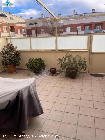 INMOHOUSE VENDE CHALET ADOSADO CON ZONAS COMUNES EN FACULTAD DE MEDICINA - ALBACETE