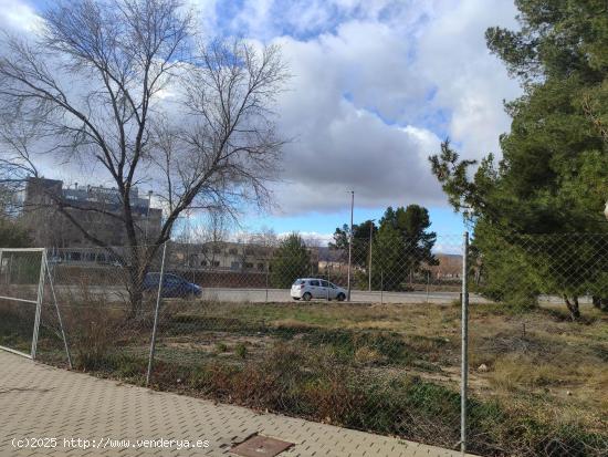 PARCELA EN ESQUINA EN ZONA SUP-3 CON EXCELENTE UBICACION - ALBACETE