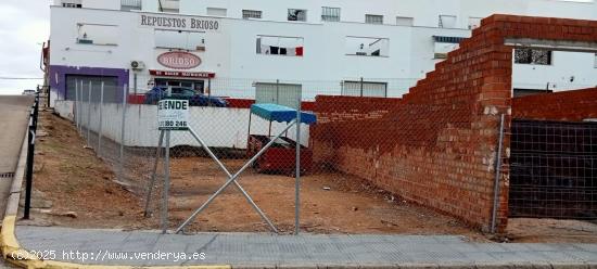  SOLAR DE ESQUINA, EN LA LOCALIDAD DE BURGUILLOS, SEVILLA. - SEVILLA 